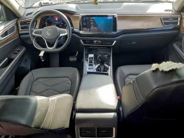 1V2WR2CA6RC585886 2024 VOLKSWAGEN ATLAS - Image 8