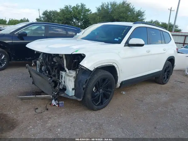 1V2WR2CA8NC562216 2022 VOLKSWAGEN ATLAS - Image 2