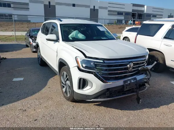 1V2WR2CA8RC575604 2024 VOLKSWAGEN ATLAS - Image 1
