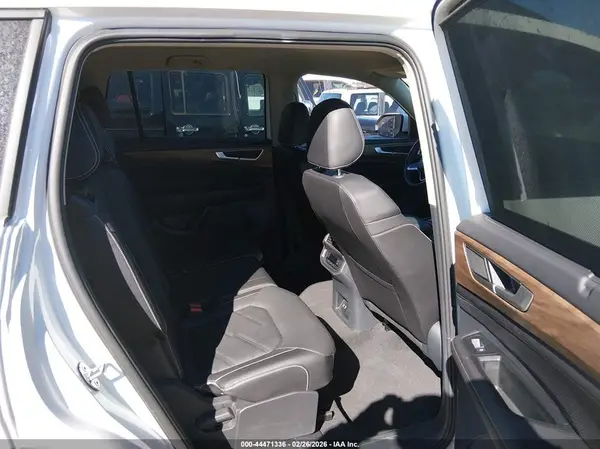 1V2WR2CA8SC527848 2025 VOLKSWAGEN ATLAS - Image 8