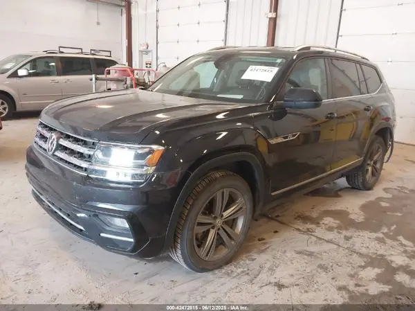 1V2XR2CA1KC518199 2019 VOLKSWAGEN ATLAS - Image 2