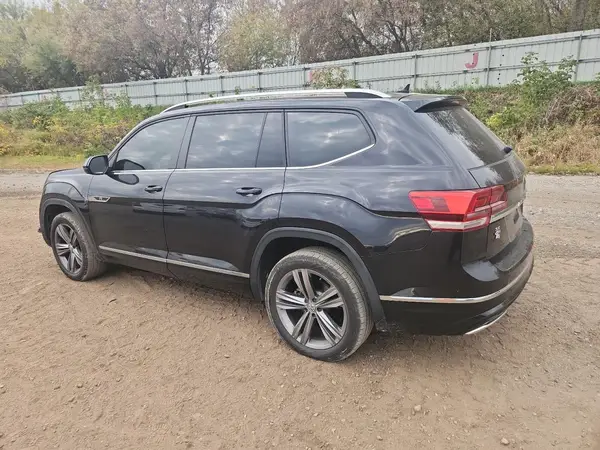 1V2YR2CA1KC511368 2019 VOLKSWAGEN ATLAS - Image 2