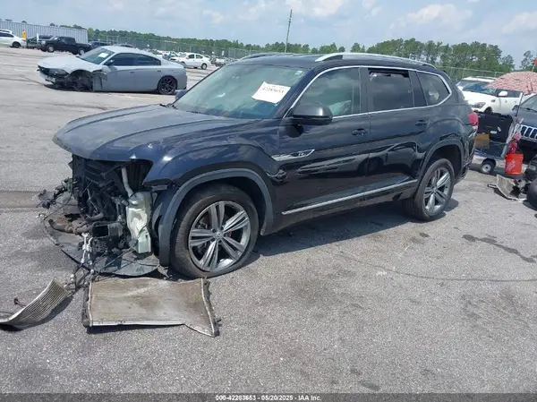 1V2YR2CA2KC599024 2019 VOLKSWAGEN ATLAS - Image 2