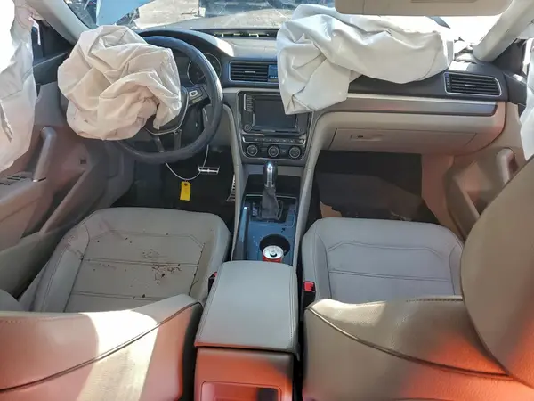 1VWAA7A30JC002654 2018 VOLKSWAGEN PASSAT - Image 8