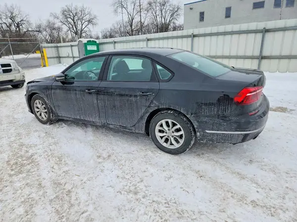 1VWAA7A30JC002847 2018 VOLKSWAGEN PASSAT - Image 2