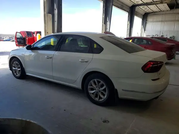 1VWAA7A30JC009183 2018 VOLKSWAGEN PASSAT - Image 2