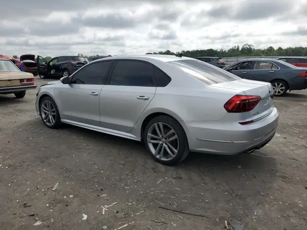 1VWAA7A30JC019695 2018 VOLKSWAGEN PASSAT - Image 2