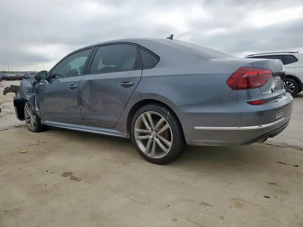 1VWAA7A30JC019776 2018 VOLKSWAGEN PASSAT - Image 2