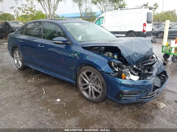 1VWAA7A30JC021740 2018 VOLKSWAGEN PASSAT - Image 1