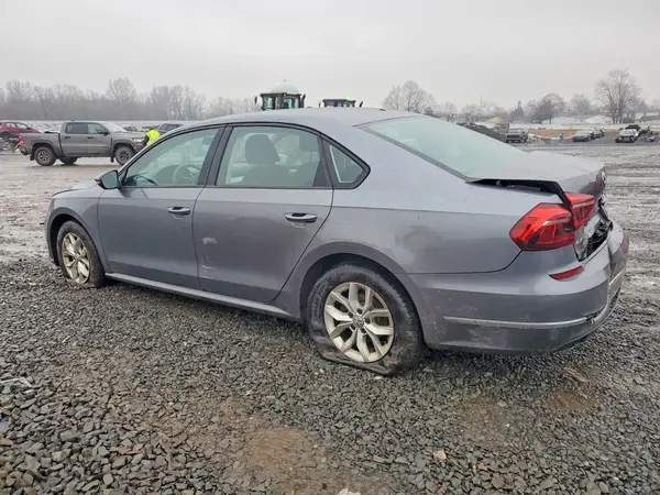 1VWAA7A30JC024511 2018 VOLKSWAGEN PASSAT - Image 2