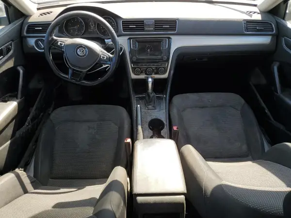 1VWAA7A30JC024928 2018 VOLKSWAGEN PASSAT - Image 8