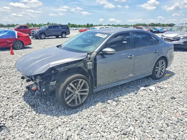 1VWAA7A30JC027327 2018 VOLKSWAGEN PASSAT - Image 1