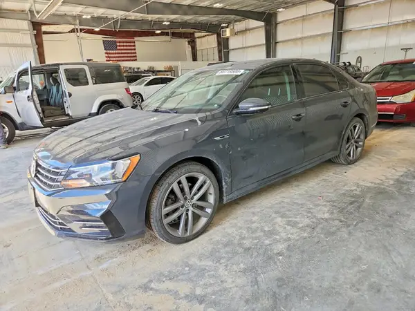 1VWAA7A30JC028946 2018 VOLKSWAGEN PASSAT - Image 1