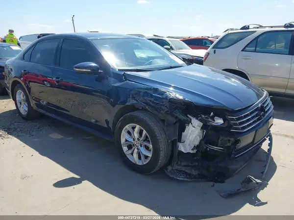 1VWAA7A30JC029529 2018 VOLKSWAGEN PASSAT - Image 1