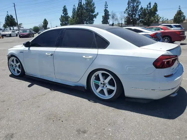 1VWAA7A30JC030874 2018 VOLKSWAGEN PASSAT - Image 2