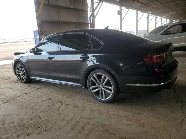 1VWAA7A30JC035959 2018 VOLKSWAGEN PASSAT - Image 2