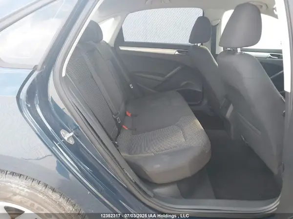 1VWAA7A30JC036318 2018 VOLKSWAGEN PASSAT - Image 8