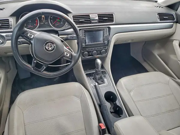1VWAA7A30JC036853 2018 VOLKSWAGEN PASSAT - Image 8