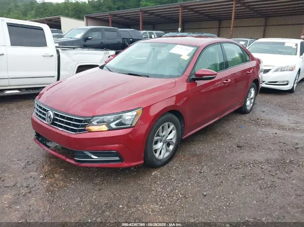 1VWAA7A30JC044144 2018 VOLKSWAGEN PASSAT - Image 2