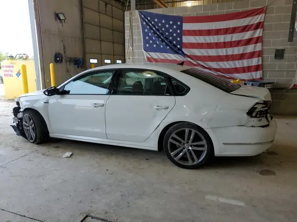 1VWAA7A30JC046198 2018 VOLKSWAGEN PASSAT - Image 2