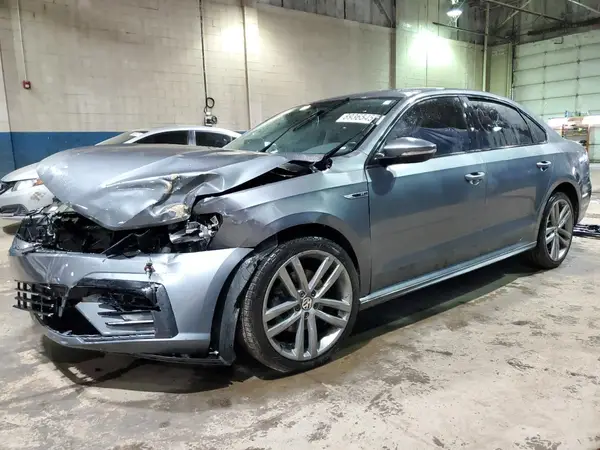 1VWAA7A31JC001755 2018 VOLKSWAGEN PASSAT - Image 1