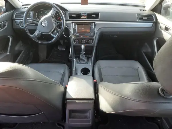 1VWAA7A31JC002534 2018 VOLKSWAGEN PASSAT - Image 8
