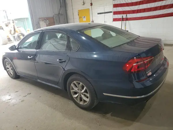 1VWAA7A31JC003389 2018 VOLKSWAGEN PASSAT - Image 2