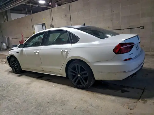 1VWAA7A31JC006762 2018 VOLKSWAGEN PASSAT - Image 2