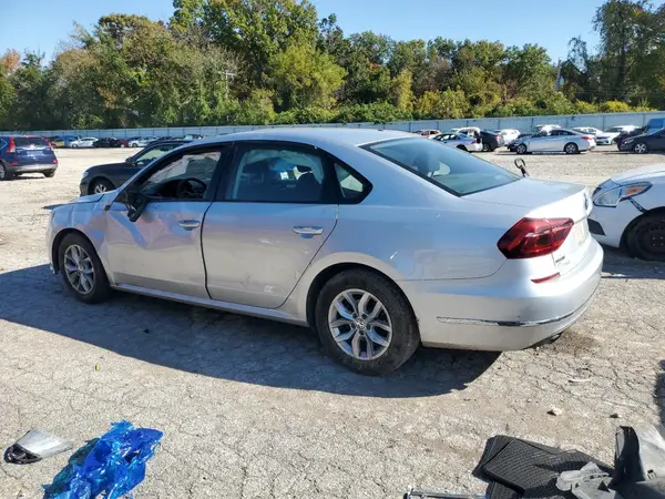 1VWAA7A31JC010343 2018 VOLKSWAGEN PASSAT - Image 2