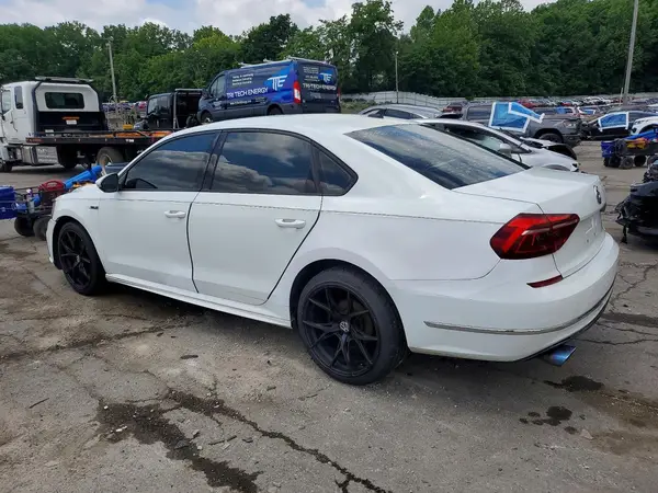 1VWAA7A31JC010939 2018 VOLKSWAGEN PASSAT - Image 2