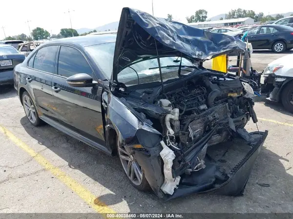 1VWAA7A31JC015977 2018 VOLKSWAGEN PASSAT