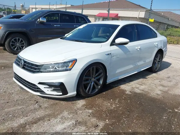 1VWAA7A31JC018328 2018 VOLKSWAGEN PASSAT - Image 2