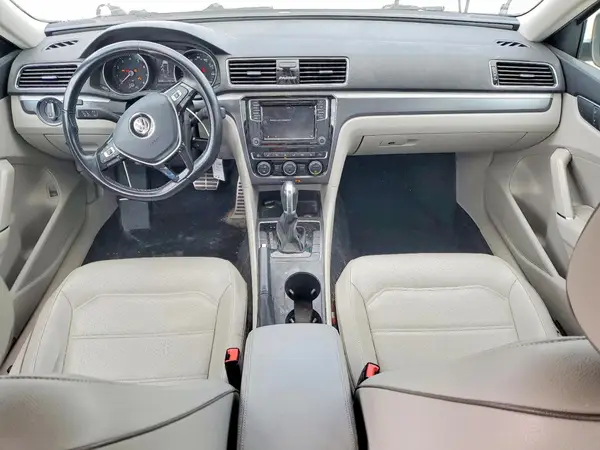 1VWAA7A31JC023044 2018 VOLKSWAGEN PASSAT - Image 8
