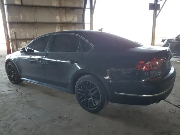 1VWAA7A31JC024422 2018 VOLKSWAGEN PASSAT - Image 2