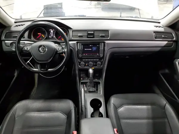 1VWAA7A31JC025196 2018 VOLKSWAGEN PASSAT - Image 8