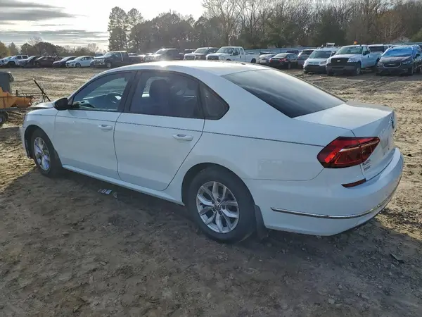 1VWAA7A31JC026591 2018 VOLKSWAGEN PASSAT - Image 2