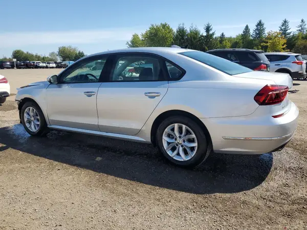 1VWAA7A31JC028194 2018 VOLKSWAGEN PASSAT - Image 2