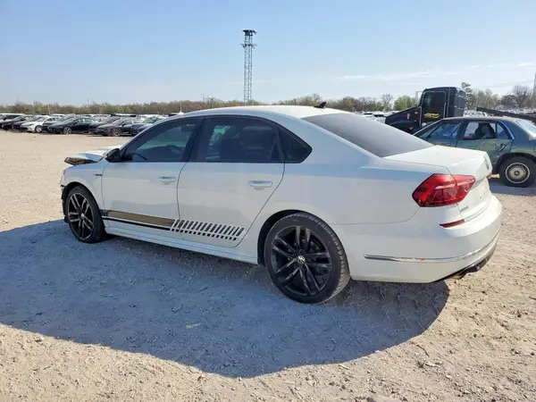 1VWAA7A31JC032102 2018 VOLKSWAGEN PASSAT - Image 2
