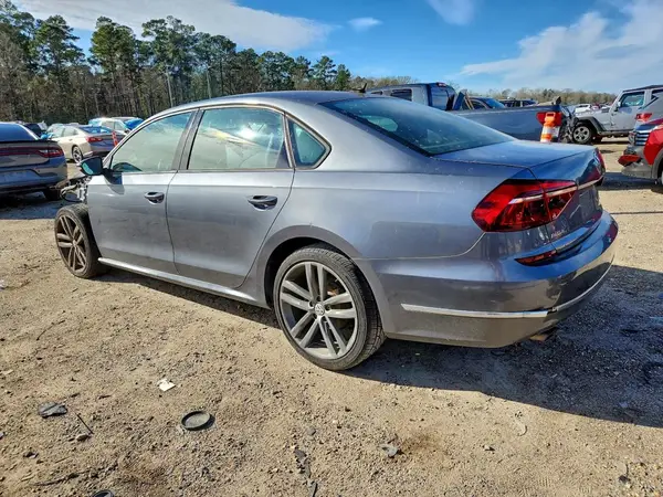 1VWAA7A31JC032259 2018 VOLKSWAGEN PASSAT - Image 2