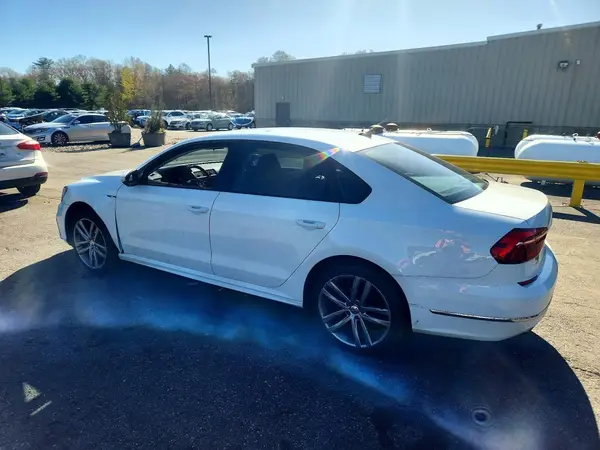 1VWAA7A31JC032312 2018 VOLKSWAGEN PASSAT - Image 2