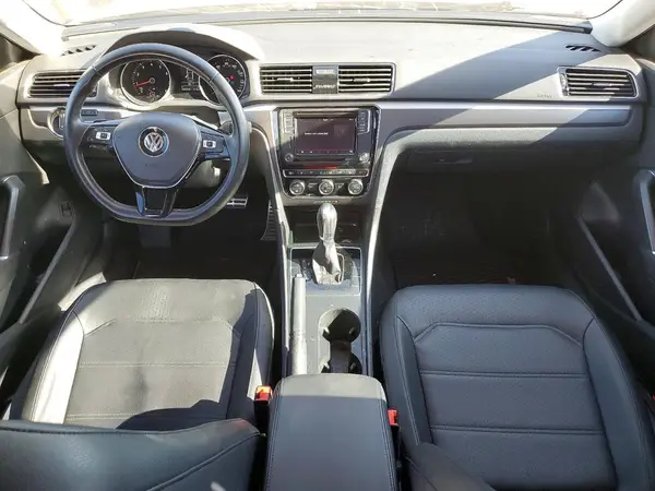 1VWAA7A31JC038059 2018 VOLKSWAGEN PASSAT - Image 8