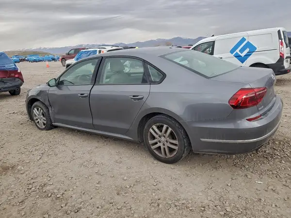 1VWAA7A31JC047442 2018 VOLKSWAGEN PASSAT - Image 2