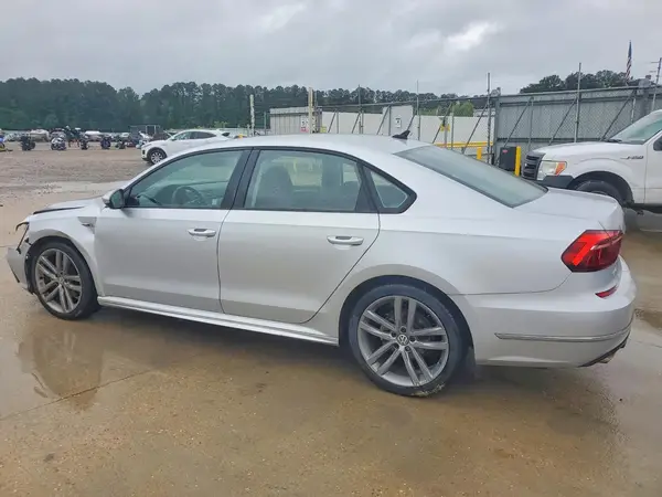 1VWAA7A31JC051331 2018 VOLKSWAGEN PASSAT - Image 2
