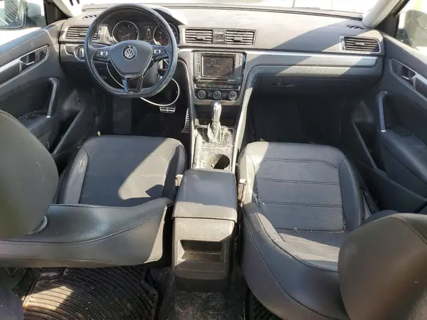 1VWAA7A31JC051331 2018 VOLKSWAGEN PASSAT - Image 8