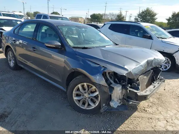 1VWAA7A32JC000968 2018 VOLKSWAGEN PASSAT - Image 1