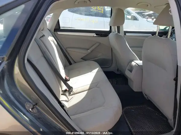 1VWAA7A32JC000968 2018 VOLKSWAGEN PASSAT - Image 8