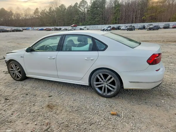 1VWAA7A32JC006558 2018 VOLKSWAGEN PASSAT - Image 2