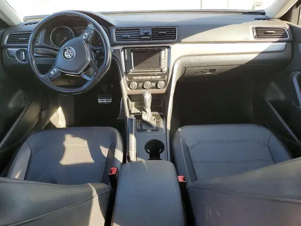 1VWAA7A32JC008049 2018 VOLKSWAGEN PASSAT - Image 8