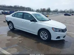 1VWAA7A32JC011176 2018 VOLKSWAGEN PASSAT