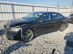 1VWAA7A32JC021366 2018 VOLKSWAGEN PASSAT